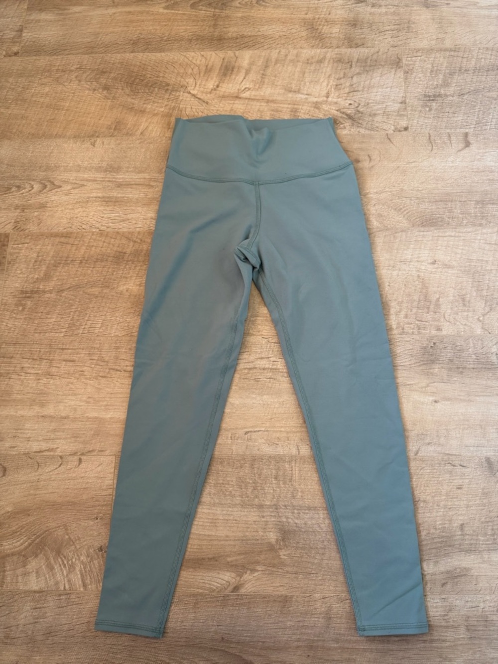 Alo Leggings